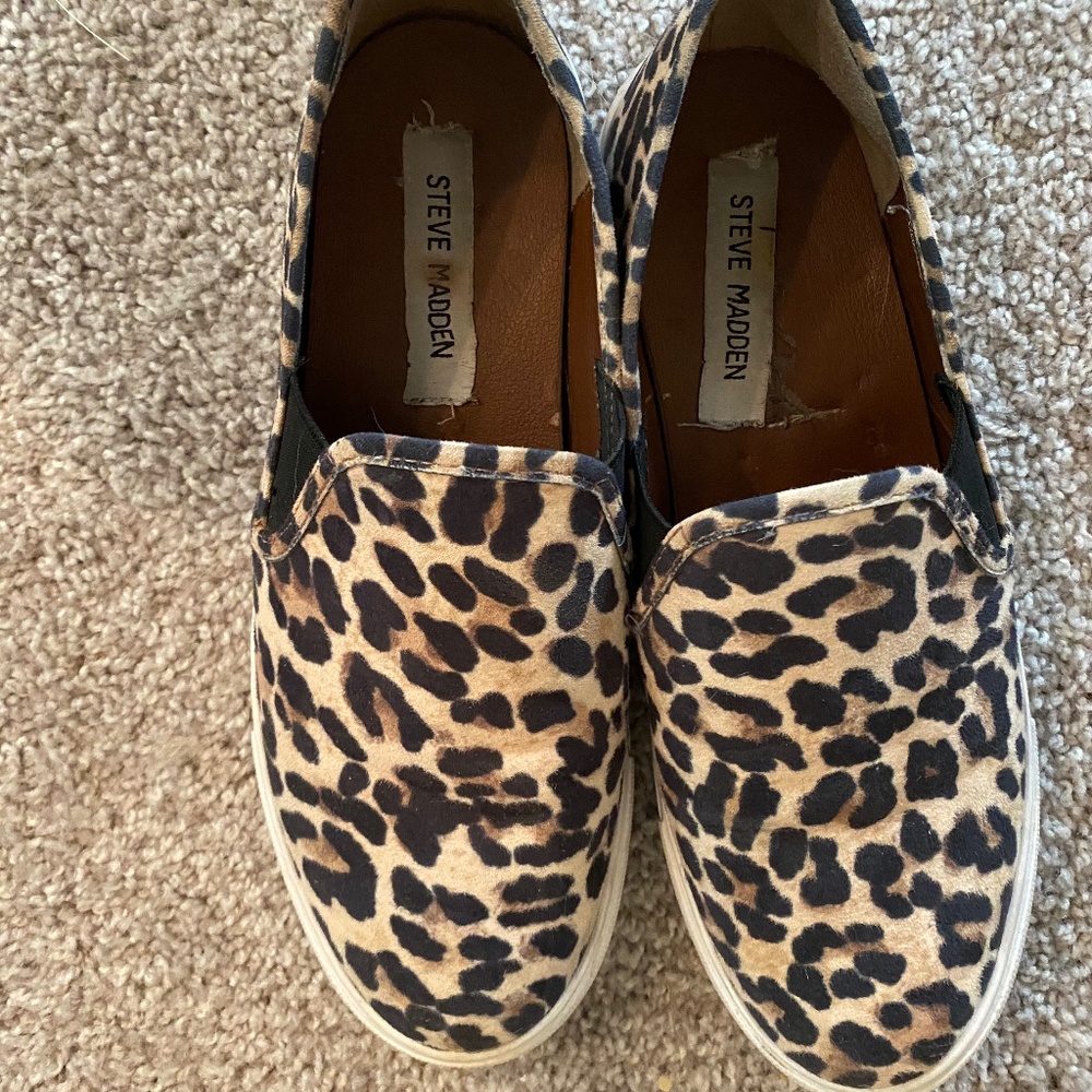 Steve Madden slides